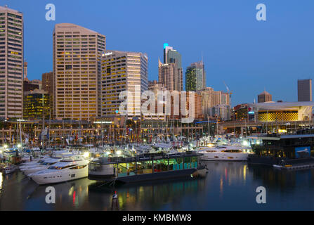 Cockle Bay Marina Hosting International Boat Show, Darling Harbour, Sydney, New South Wales, Australien. Stockfoto