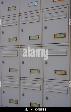 Alten rostigen Mailboxen Stockfoto