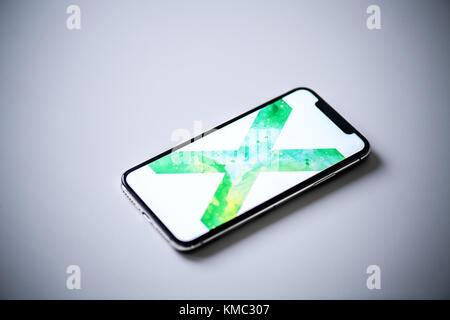 NOVA BANA, SLOWAKEI - 28.November 2017: Neue Apple iPhone X-Smartphone. Stockfoto