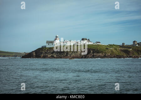 Leuchtturm auf Felsen Stockfoto