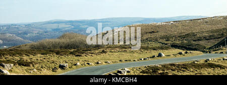 Landschaft Panorama Panoramablick auf das grüne Gras Hügel auf dem Berg des Great Orme in Llandudno, Wales. Stockfoto