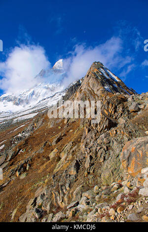 Gipfel in der Nähe von Gangotri Gletscher, Uttarakhand, Indien Stockfoto