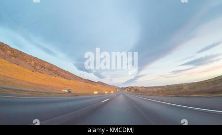 POV point of view - Fahren von Westen auf der Autobahn 470 Bei er Anfang des Winters. Stockfoto