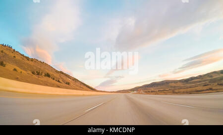 POV point of view - Fahren von Westen auf der Autobahn 470 Bei er Anfang des Winters. Stockfoto