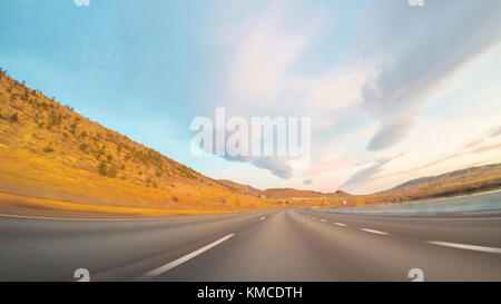 POV point of view - Fahren von Westen auf der Autobahn 470 Bei er Anfang des Winters. Stockfoto