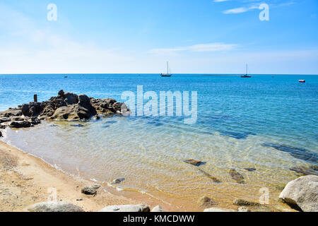 Schöne seascape der felsigen Küste Sandstrand in Koh Samui, Thailand Stockfoto