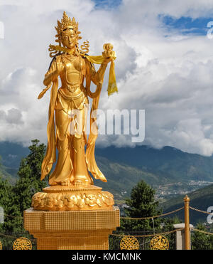 Goldene Statue von buddhistischen weiblichen Gott Buddha Tempel, dordenma kuensel phodrang Natur Park, Thimpu, Bhutan, Asien Stockfoto