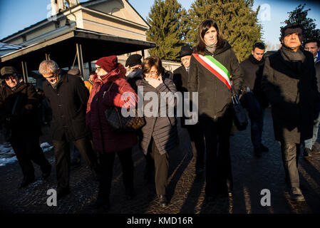 Turin, Piemont, Italien. Dezember 2017. Turin, Italien-6. Dezember 2017: Thyssen-Zeremonie von 10 Jahren für die sieben Opfer und Beginn des Denkmals für die Gefallenen von ThyssenKrupp in Turin Credit: Stefano Guidi/ZUMA Wire/Alamy Live News Stockfoto