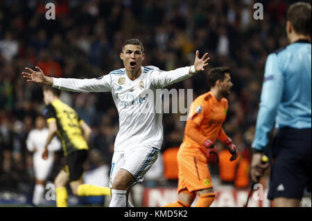 Madrid, Spanien. 6 Dez, 2017. Cristiano Ronaldo während der UEFA Champions League Gruppe H Spiel zwischen Real Madrid und Borussia Dortmund im Santiago Bernabéu gesehen. Credit: Manu Reino/SOPA/ZUMA Draht/Alamy leben Nachrichten Stockfoto