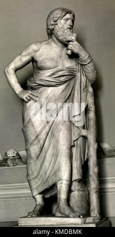 Asclepius Gott der Medizin, Heilung, Verjüngung und Ärzte römischen Marmorstatue in der Palatina Galerie - Galleria Palatina - Palazzo Pitti Renaissance, ein Palast in Florenz, Italien. Stockfoto