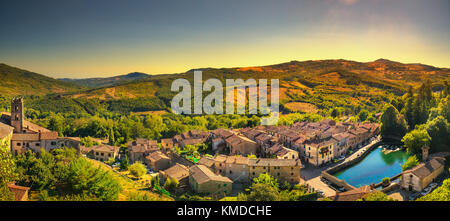 Toskana, arcidosso mittelalterliches Dorf und Tower. Monte Amiata, Grosseto, Italien, Europa Stockfoto