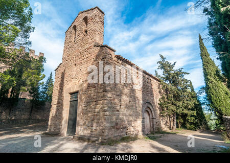 Romanische Kapelle Mare de Déu del Castell, in der Nähe der Burg, Balsareny Balsareny, Katalonien Stockfoto