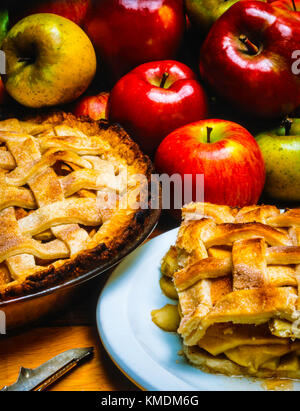 Frisch gebackenen Apfelkuchen Stockfoto