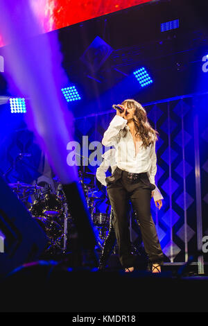 Sängerin Camila Cabello an iHeartRadio Jingle Ball 2017. Stockfoto