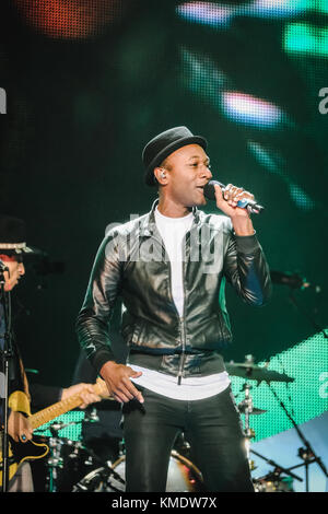 Schweiz, Bern – 2. September 2017. Die amerikanische Soulsängerin und Musikerin Aloe Blacc spielt ein Live-Konzert während der Energy Air 17 im Stade de Suisse in Bern. (Foto: Tilman Jentzsch). Stockfoto