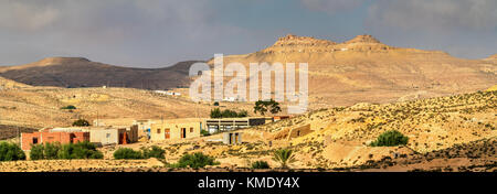 Typische tunesische Landschaft bei Ksar Ouled Soltane in der Nähe von tataouine Stockfoto