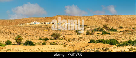 Typische tunesische Landschaft bei Ksar Ouled Soltane in der Nähe von tataouine Stockfoto