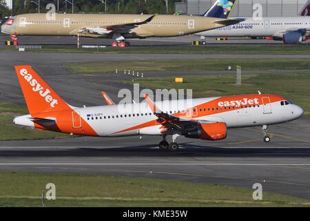 Easyjet Airbus A320-200 (s) g-ezpy Landung in Toulouse Stockfoto