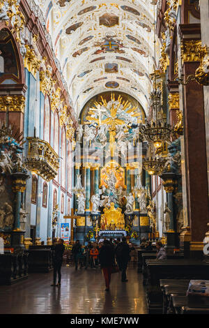 Tschenstochau, Polen, 29. April 2015: Innenraum des Heiligtum Jasna Gora in Czestochowa, Polen. Sehr wichtig und populärste pilgrimary in p Stockfoto