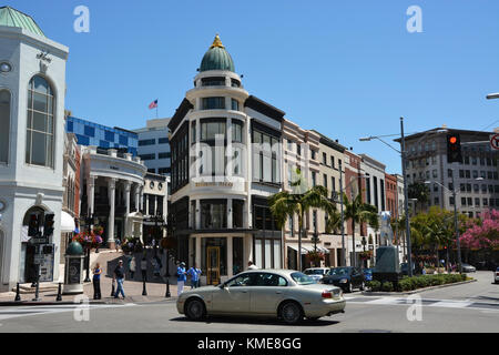 Beverly Hills, Ca - 21. August: berühmten Rodeo Drive in Beverly Hills, Ca an Aug. 21., 2013. Beverly Hills ist weltweit berühmt für seine luxuriösen Kultur ein Stockfoto