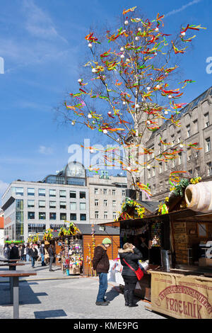 Velikonocni trh, Václavské namesti, Praha, Ceska republika / ostermarkt, Wenzelsplatz, Prag, Tschechische republik Stockfoto