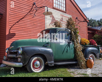Alte Chevy Truck, Vermont Country Store, Weston, Vermont. Stockfoto