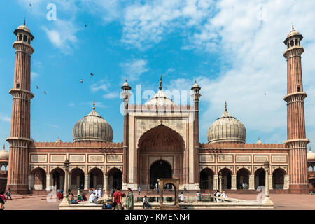 New Delhi, Indien - 18. März 2016: front Bild von Jama Masjid, die große Moschee, Wahrzeichen von New Delhi in Indien. Stockfoto