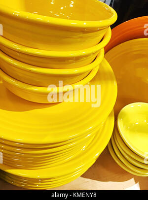 Fiesta Ware im Flagship-Kaufhaus von Macy, Herald Square, New York City, USA (USA) Stockfoto