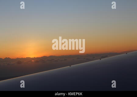 Sonnenaufgang in der Luft über den Indischen Ozean Stockfoto