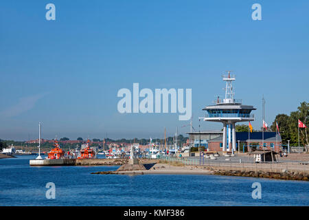 Travemünder Hafen in der Hansestadt Lübeck, Schleswig-Holstein, Deutschland Stockfoto