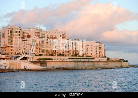 Moderne Wohngebäude in Sliema auf Malta Stockfoto