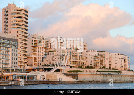 Moderne Wohngebäude in Sliema auf Malta Stockfoto