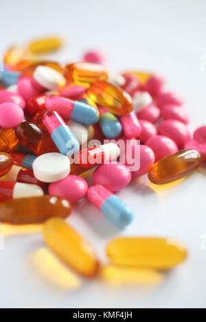Vielzahl von Tabletten Stockfoto