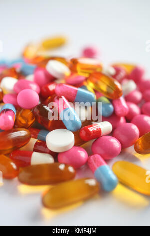 Vielzahl von Tabletten Stockfoto