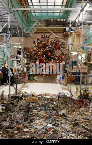 Kristof Kintera - nervös Bäume Kunst Ausstellung in der Galerie Rudolfinum in Prag Stockfoto