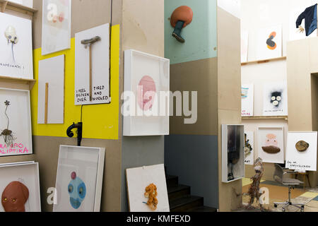 Kristof Kintera - nervös Bäume Kunst Ausstellung in der Galerie Rudolfinum in Prag Stockfoto