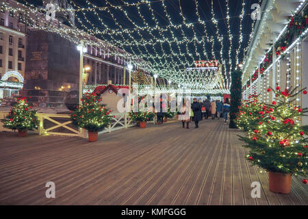 Moskau, Russland - 29. Dezember 2016: Neues Jahr und Weihnachten Dekorationen und Lichter in den Straßen von Moskau. Stockfoto