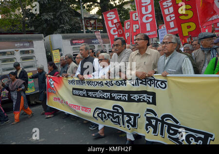 Kolkata, Indien. 06 Dez, 2017. Die linken Parteien eine Kundgebung gegen die Zerstörung der Babri Masjid oder der Babri Moschee in Ayodhya in Uttar Pradesh von hinduistischen Fundamentalisten in 1992 organisiert. Credit: sanjay purkait/Pacific Press/alamy leben Nachrichten Stockfoto