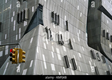 41 Cooper Square das neue Cooper Union Gebäude, entworfen von Thom Mayne von Morphosis, in der Nähe des Cooper Union Square in East Village Stockfoto