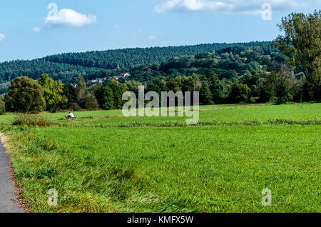 Hessische grüne Landschaft im Spessart Bergen, am Rande des Kurortes Bad Soden salmuenster, Deutschland Stockfoto