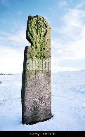 Keltische piktische 9. C. Christian cross Platte als Maiden-Stein bekannt. In der Nähe von Kapelle Garioch, Grampian Region, Schottland Stockfoto