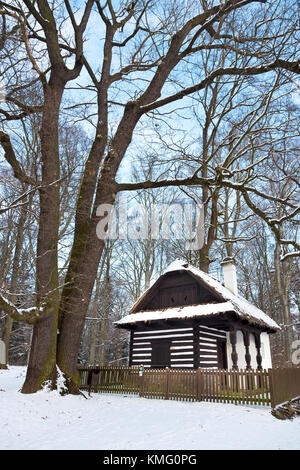 Ceska chaloupka a zamecka zahrada (narodni kulturni pamatka + UNESCO), Pruhonice, Praha, Ceska republika / Tschechische Hütte und Schlossgärten, Pruhonice Stockfoto