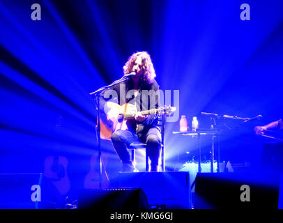 Sänger/Musiker Chris Cornell führt in Konzert auf seine Akustische höhere Wahrheit World Tour am Teatro Gran Rex Theater am 15. Dezember 2016 in Buenos Aires, Argentinien. Foto von Barry King/Alamy Stockfoto