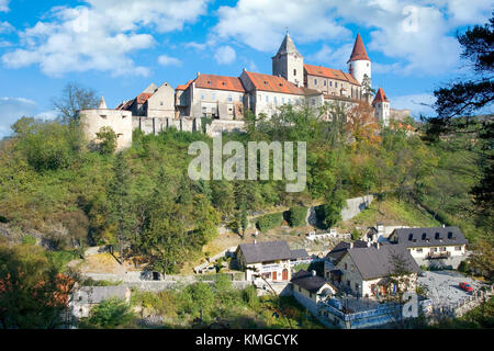 Mittelalterliche royal gotischen Burg Krivoklat, Südböhmen, Tschechische Republik Stockfoto