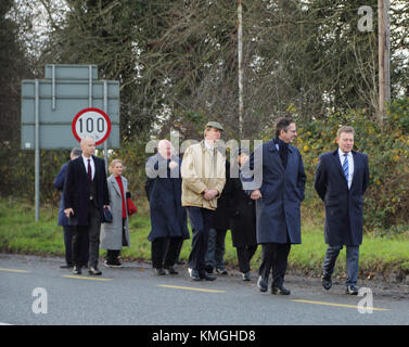 Die Brexit Ausschuss Besuch der Grenzübergang bei Middletown, Co Armagh, Nordirland am Donnerstag, 7. Dezember. 2017. Die irischen Grenze hier trennt Co Armagh in Nordirland und Co Monaghan in der Republik Irland. Stockfoto