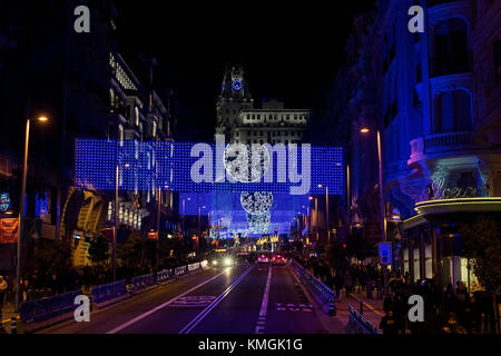 Madrid, Spanien. Dezember 2017. Weihnachtsbeleuchtung in Gran Via, Madrid, Spanien. Quelle: Marcos del Mazo/Alamy Live News Stockfoto