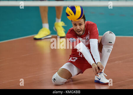 Liberec, Tschechische Republik. 07 Dez, 2017. teodor salparov von Burgas in Aktion während der 2018 CEV Volleyball Champions League - Männer, 3. Lauf, Qualifikation vk Dukla Liberec - neftochimik Burgas in Liberec, Tschechische Republik, am 7. Dezember 2017. Credit: Radek petrásek/ctk Photo/alamy leben Nachrichten Stockfoto