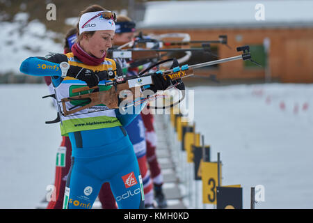 Lenzerheide, Schweiz. Dezember 2017. CHEVALIER Chloe (FRA) während des IBU Biathlon Cup Mixed Relay in Lenzerheide. Quelle: Rolf Simeon/Proklaim/Alamy Live News Stockfoto