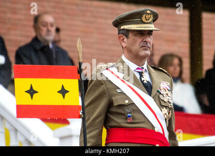 Noreña, Spanien. 9. Dezember, 2017. Militärparade auf das Fest des Schutzheiligen der Infanterie im Cabo Noval Kasernen auf Decemberber 9, in Noreña, Spanien 2017. © David Gato/Alamy leben Nachrichten Stockfoto