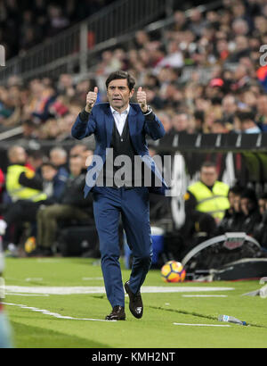 Valencia, Spanien. 09 Dez, 2017. Head Coach von Valencia CF Marcelino Garcia Toral reagiert während der spanischen La Liga Match zwischen Valencia CF vs Celta de Vigo an Stadium Mestalla am 09. Dezember 2017. Credit: Gtres Información más Comuniación auf Linie, S.L./Alamy leben Nachrichten Stockfoto